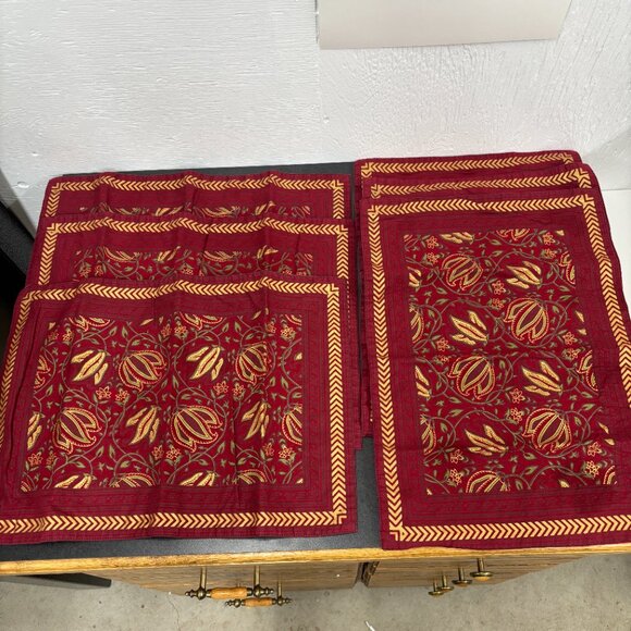 Organic Cotton Placemats – Deep Red with Gold Chevron Border & Artisan Set of 6 - Picture 2 of 9